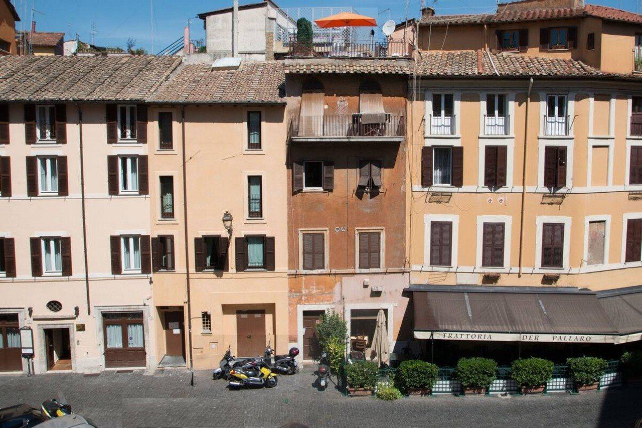 Teatro Di Pompeo 3* Roma