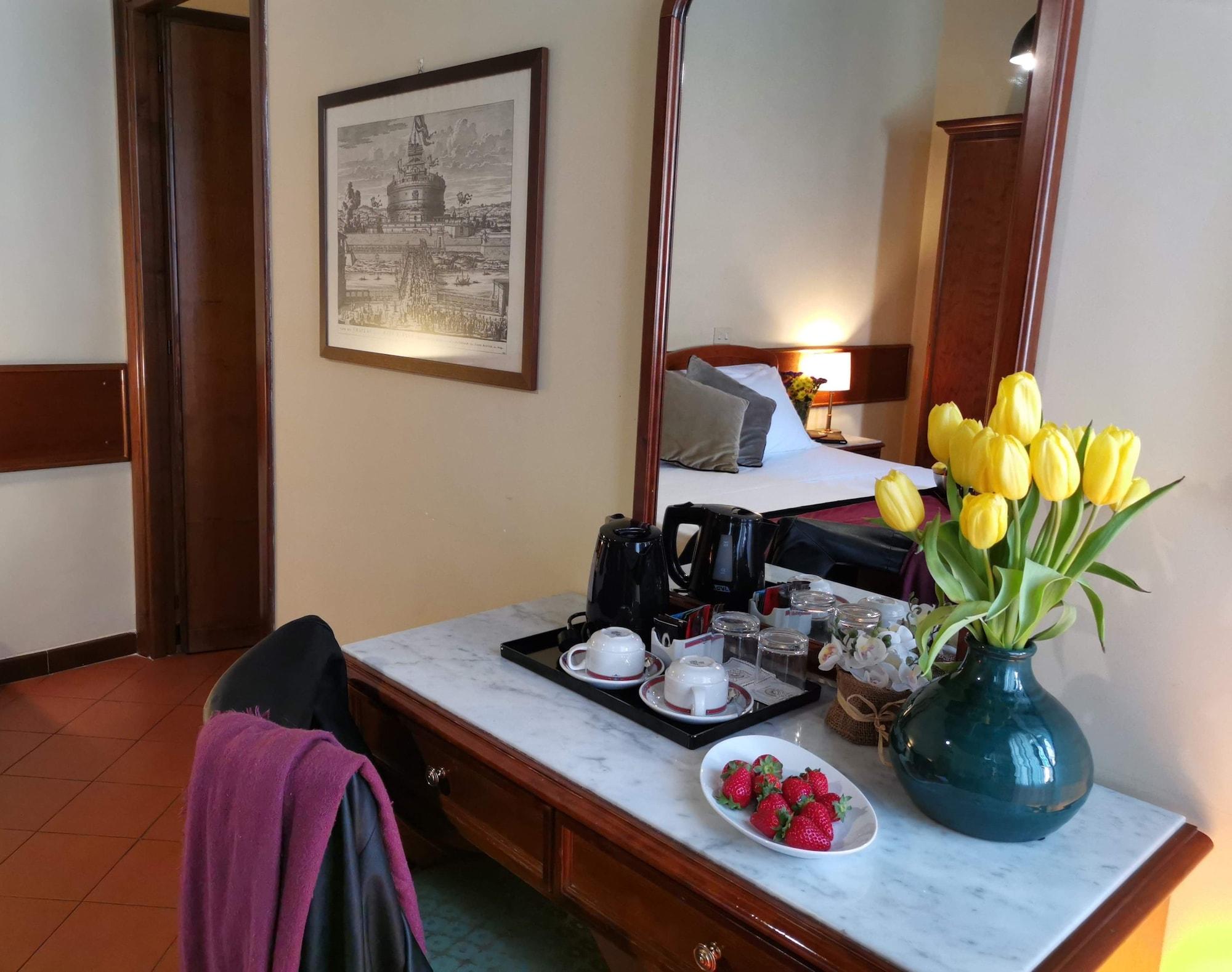 Teatro Di Pompeo Hotel Roma